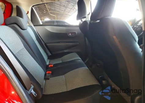 2012 Toyota Yaris z USA, uszkodzony, nr VIN JTDKTUD3XCD529643